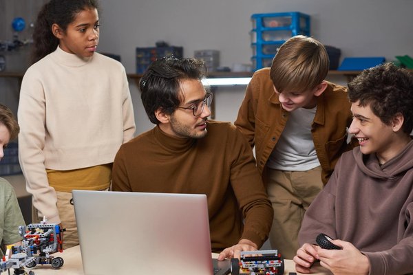 Comment réussir l’intégration des étudiants grâce au digital ?
