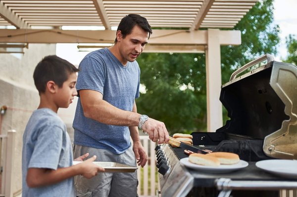 Barbecue à gaz: facilite votre cuisson de viande fumée